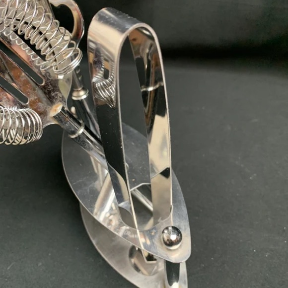 4pc bar set opener, tongs, strainer, and measuring jigger - Picture 8 of 9